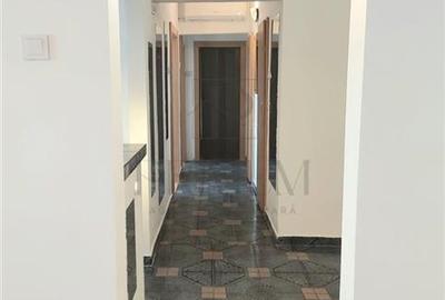 Apartament cu 3 camere decomandat în Aeroport - 2