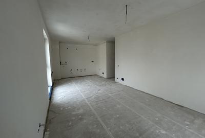 Apartament cu 3 camere semidecomandat în Florești - 1