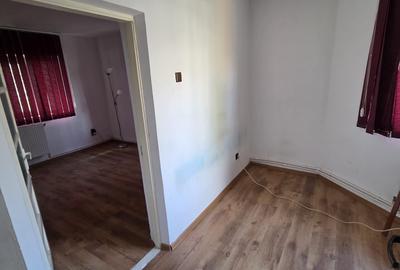 Casă cu 4 camere cu Teren 776 Mp în Unirii - 3