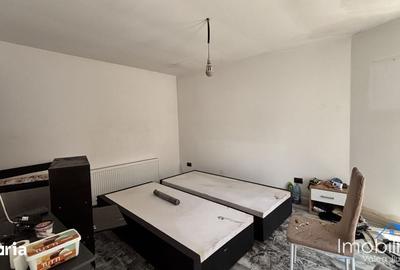 Casă cu Teren 223 Mp în Petros - 7