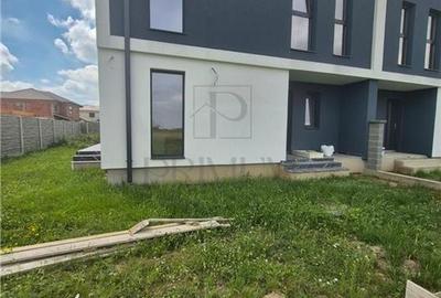 Duplex cu 4 camere cu Canalizare în Urseni - 5