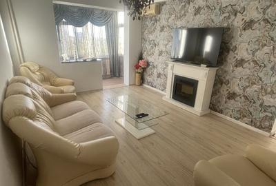 Apartament cu 3 camere semidecomandat, mobilat în Central