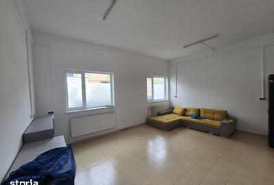 Spațiu comercial, de 100 mp, în Zona industrială - 4