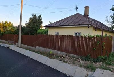 Casă cu 3 camere cu Teren 1000 Mp în Cotești - 5