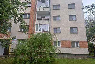 Apartament cu 3 camere decomandat în Central - 9