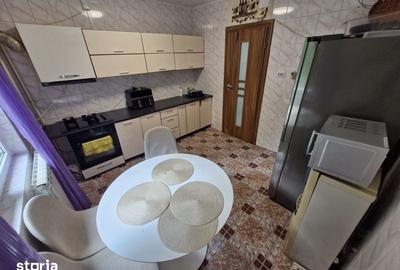 Apartament cu 3 camere în Vitan