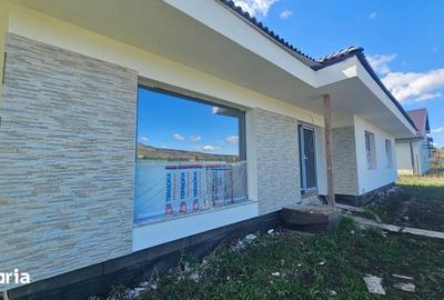 Casă cu 4 camere cu Teren 465 Mp în Chinteni