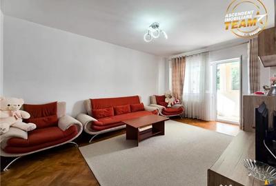 Apartament cu 4 camere decomandat în Central