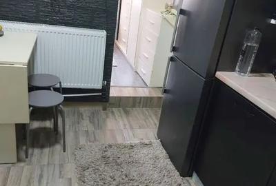 Garsonieră în Micro 40