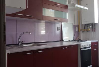 Apartament cu 2 camere decomandat în Florești