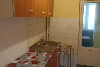 Garsonieră decomandată în Nufărul - 4
