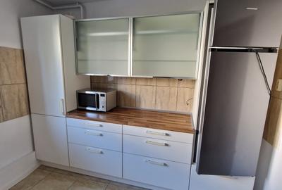 Apartament cu 3 camere decomandat în Central - 1
