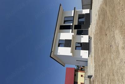 Casă cu 5 camere cu Teren 450 Mp în Bradu