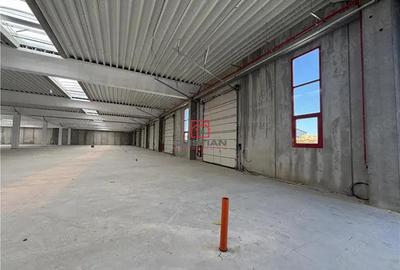 Spațiu comercial, de 2,100 mp, în Central - 2