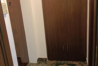 Garsonieră decomandată în Decebal - 2