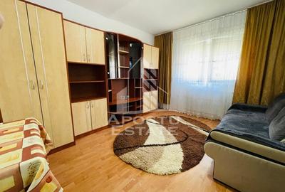 Garsonieră decomandată în 6 Vânători
