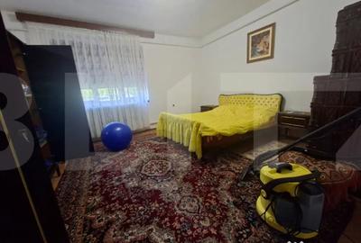 Casă cu 8 camere cu Teren 4500 Mp în Vâlcele