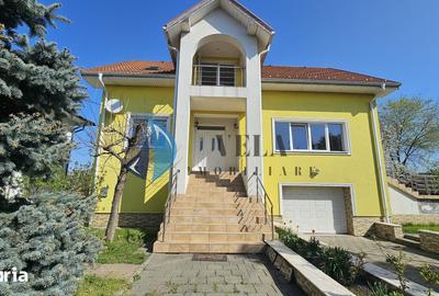 Casă cu 5 camere cu Teren 500 Mp în Unirii