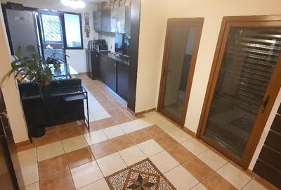 Apartament cu 4 camere decomandat în Drumul Taberei - 6