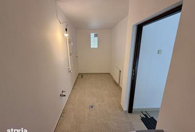Casă cu 9 camere cu Teren 300 Mp în Grivița - 9