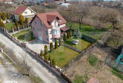 Casă cu 4 camere cu Teren 1000 Mp în Central - 2