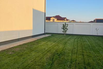 Casă cu 4 camere cu Teren 350 Mp în Balotești - 1