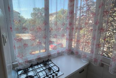 Apartament cu 3 camere decomandat în Decebal