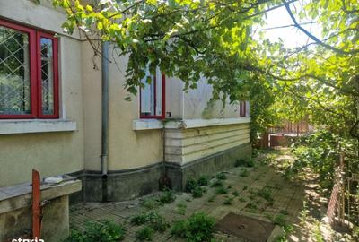 Casă cu 3 camere decomandat în Central - 2
