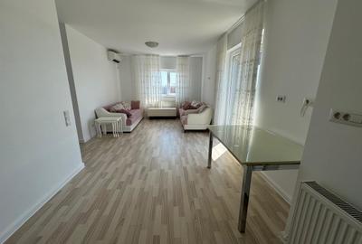Apartament cu 3 camere semidecomandat în Titan