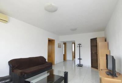 Apartament cu 3 camere semidecomandat, mobilat în Unirii