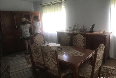 Casă cu 4 camere cu Teren 1000 Mp în Melinești - 1