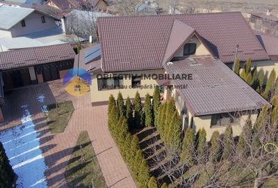 Casă individuală cu 5 camere cu Teren 2096 Mp în Exterior Est - 1