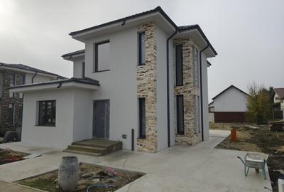 Casă individuală cu 4 camere cu Canalizare în Gulia - 3