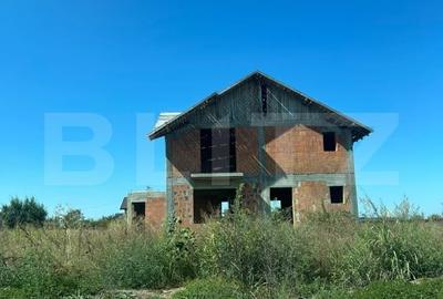 Casă individuală cu 6 camere cu Teren 635 Mp în Crevedia