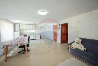 Casă cu 5 camere cu Teren 300 Mp în Sânmartin