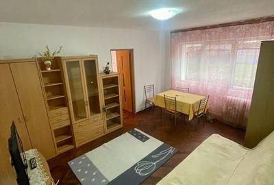 Apartament cu 2 camere semidecomandat în Decebal