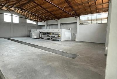 Spațiu comercial, de 500 mp, în Freidorf