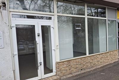 Spațiu comercial, de 72 mp, în Valea Ialomiței