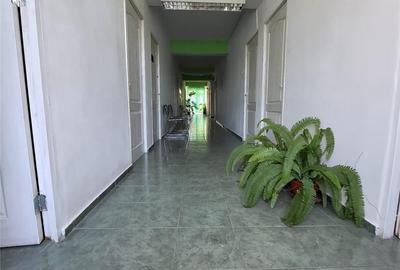 Spațiu comercial, de 150 mp, în Central - 4