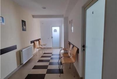 Birou, de 82 mp, în Central - 6