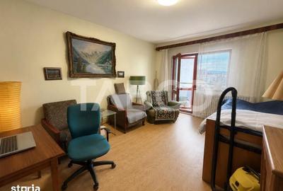 Apartament cu 3 camere decomandat în Plopilor