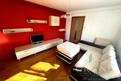 Apartament cu 3 camere semidecomandat, mobilat în Gheorgheni