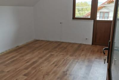 Casă individuală cu 4 camere cu Canalizare în Vest - 8