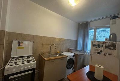 Apartament cu 2 camere decomandat în Piața Unirii