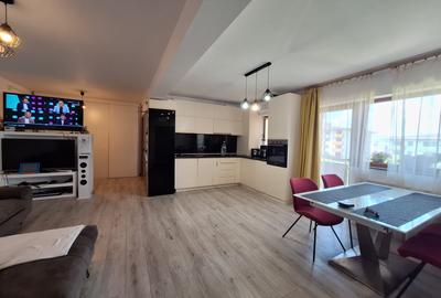 Apartament cu 3 camere semidecomandat, mobilat în Florești - 1