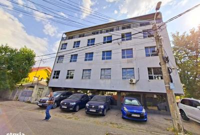 Spațiu comercial, de 533 mp, în Andronache