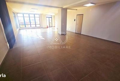 Spațiu comercial, de 100 mp, în Central