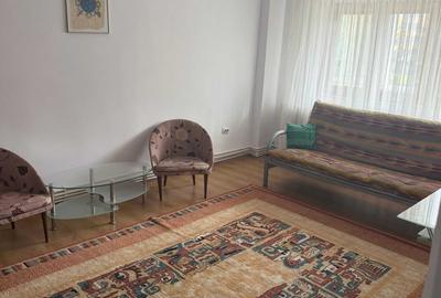 Apartament cu 3 camere decomandat în Valea Muscelului - 2