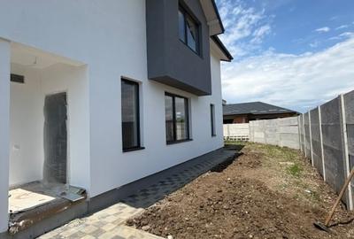 Duplex cu 4 camere cu Canalizare în Bragadiru - 1