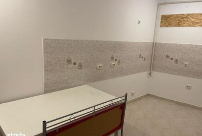 Apartament cu 4 camere decomandat în Universitate